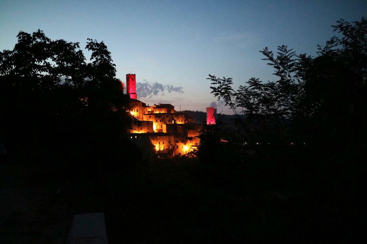 Andante Appartamenti Castelnuovo di Val di Cecina Zewnętrze zdjęcie